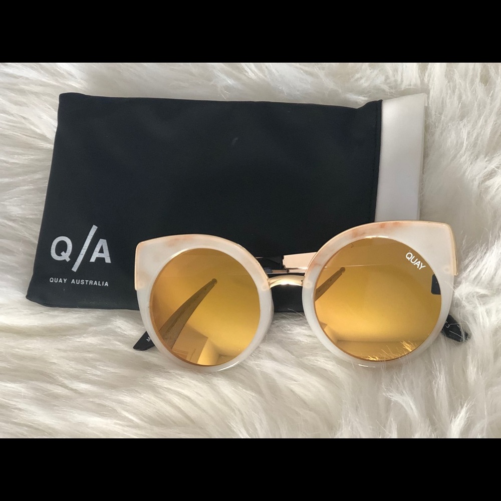 QUAY AUSTRALIA - Last Dance Cat Eye Sunglasses